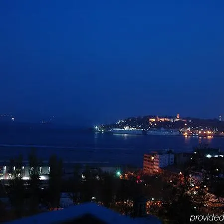 Апарт-отель Le Reve