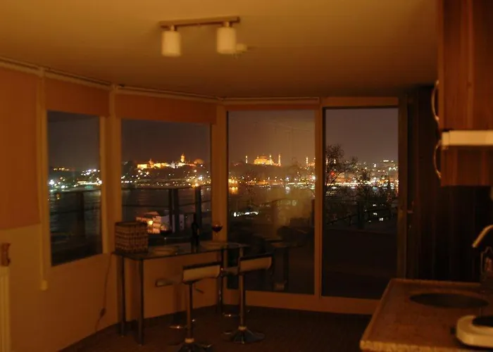 Апарт-отель Le Reve 3*